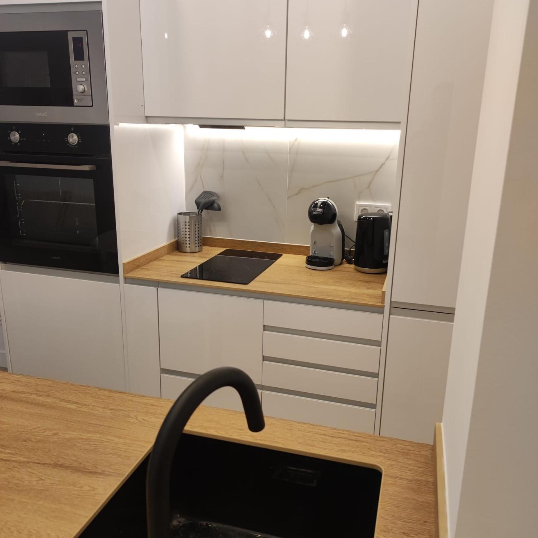 Av. Asturias Apartamento Madrid Eksteriør bilde